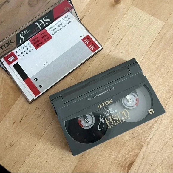 TDK 8mm HS120 Cassette Tape w/ Case And Labels - Picture 4 of 5